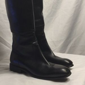 Rockport does this great one! 🌟